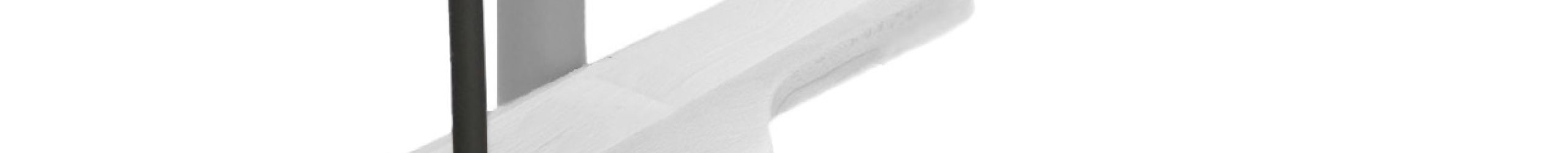 Height extension for the Vienna staircase with beech steps and black metal. Shown is a detail of the additional step, the railing bars, and the handrail.