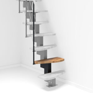 Height extension for the Quatro staircase with beech steps and black metal. Shown is a detail of the additional step, the railing bars, and the handrail.