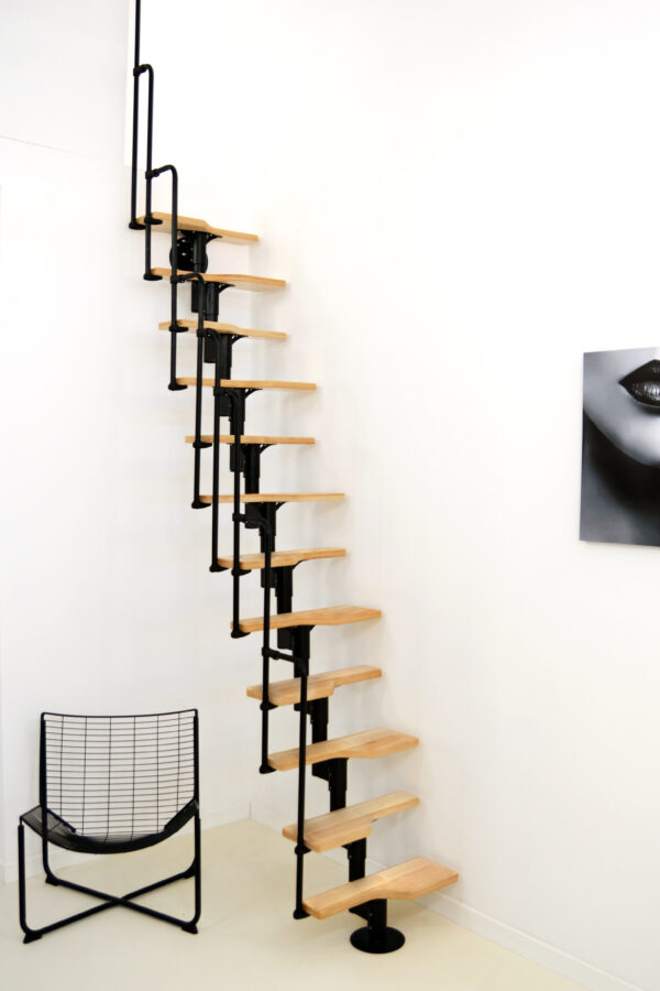 Space-saving staircase Twister