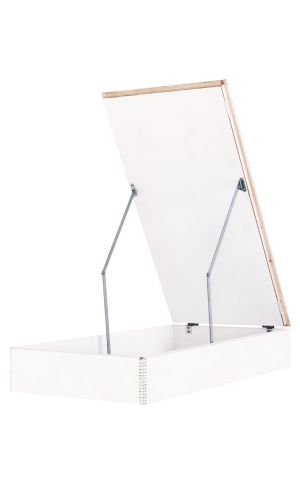 Geöffneter ISO-Oberdeckel für Dachbodentreppe Type 12 Solid. Der weiße Kasten verfügt über einen umlaufenden Holzrahmen und zwei Metallstützen zur sicheren Aufstellung der Deckelklappe.