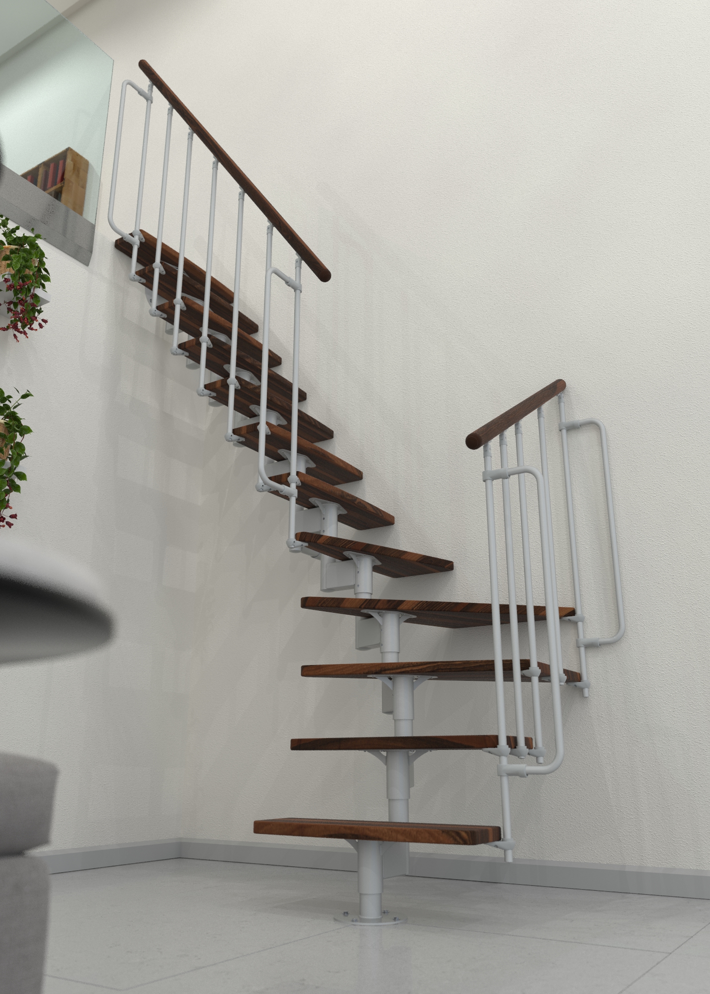 Mittelholmtreppe mit Stufen in Walnussoptik und weißem Metallgeländer, von unten aufgenommen. Die gewendelte Treppe verläuft in einer 180-Grad-Wendung entlang der Wand.